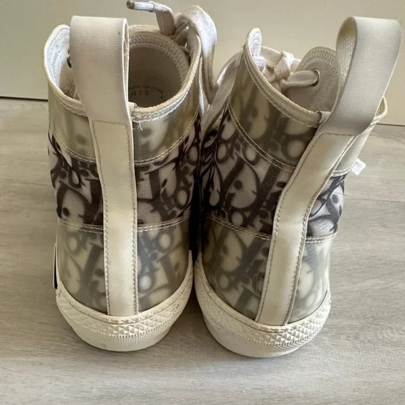 Dior-B23 High-Top Sneaker White And Black Dior Oblique Canvas Sz 40 us 7